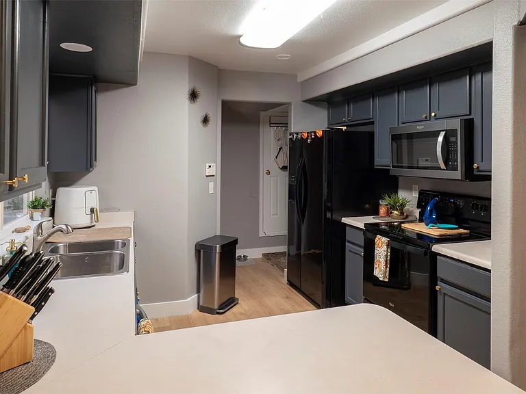 21376 E 40th Pl — Photo 5