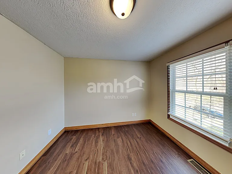 811 Corylus Dr — Photo 21