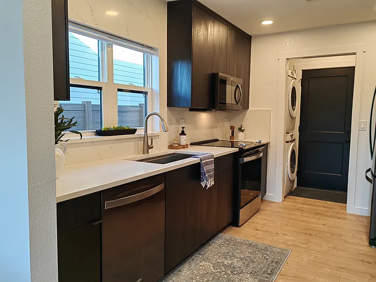 1305 W Southpark St S — Photo 3