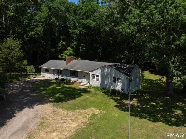 11 Autumn Lane, Clinton, CT 06413