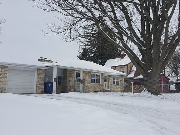 Rear. 2 car driveway