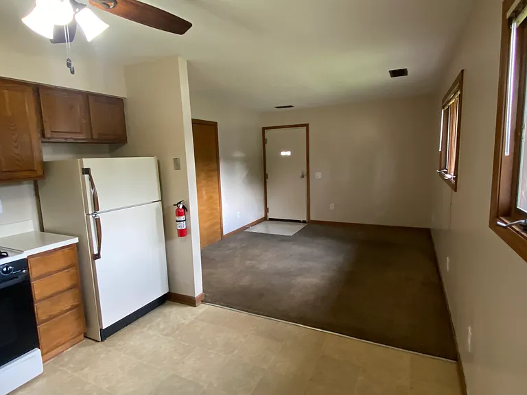 1478 Euclid St — Photo 4
