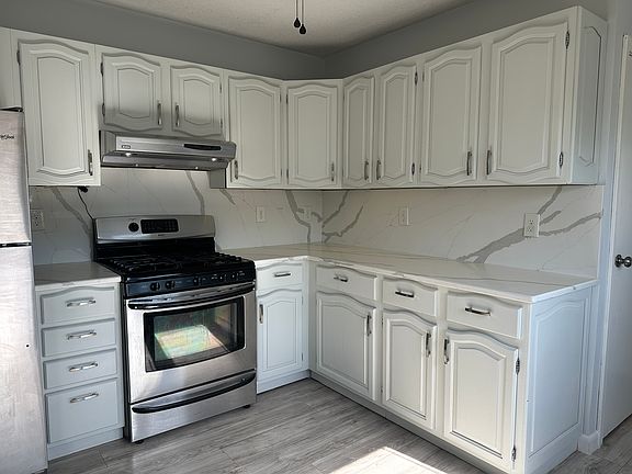 2nd image of 376 Riverside Ave Floor 1