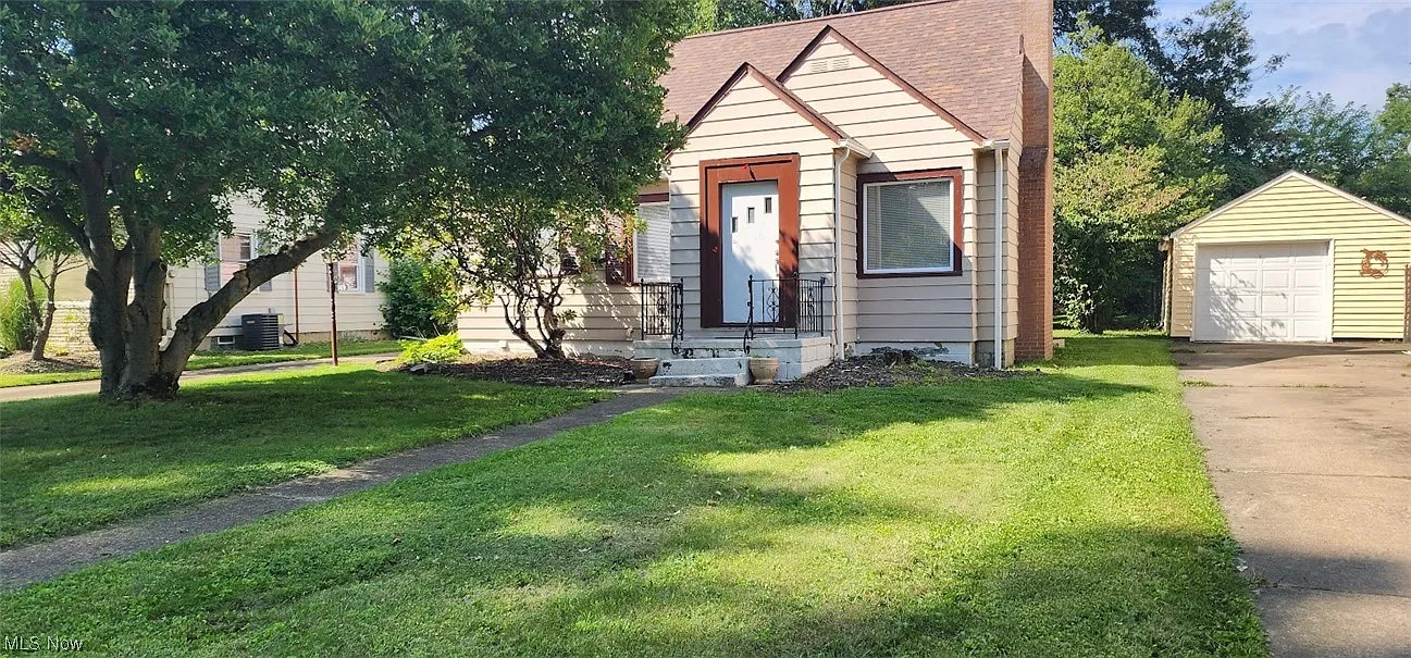 149 Wilson Ave photo 1