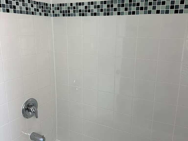 219 Jordan Ln — Photo 6
