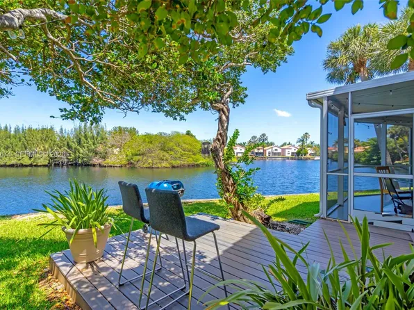 1086 SE 5th Ct, Dania Beach, FL 33004