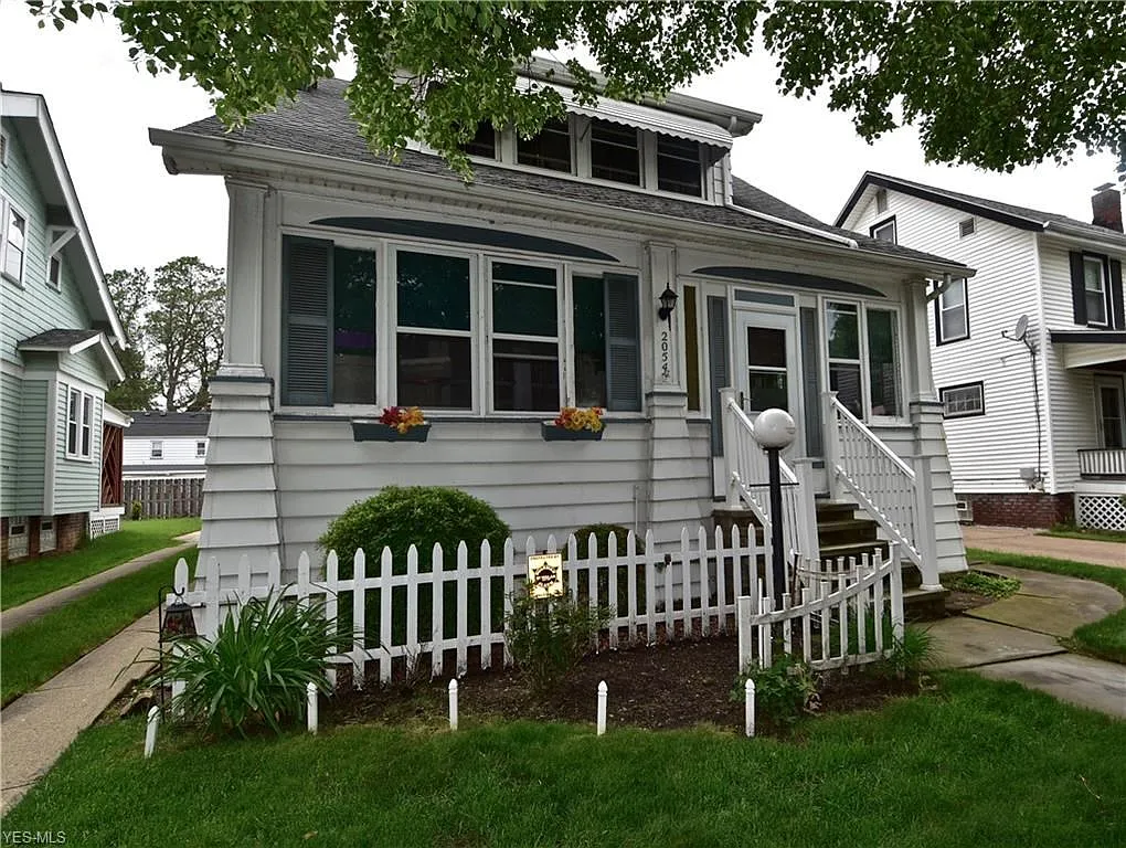 2054 Brown Rd photo 1