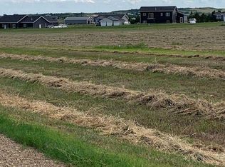 3 Spaniel Rd, Mandan, ND 58554