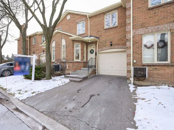 5020 Delaware Dr #12, Mississauga, ON L4Z 3C4