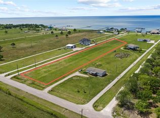 4409 W Bayshore Rd, Anahuac, TX 77514