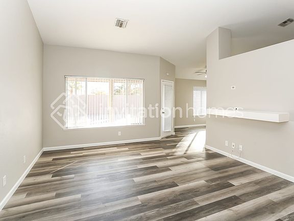 3rd image of 4920 Country Breeze Ct
