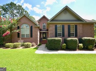 281 N Lakes Dr, Eastman, GA 31023