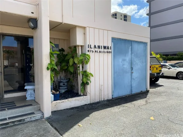 975 Ala Lilikoi St APT 904, Honolulu, HI 96818