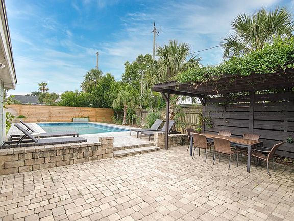 5th image of 159 Southwind Cir