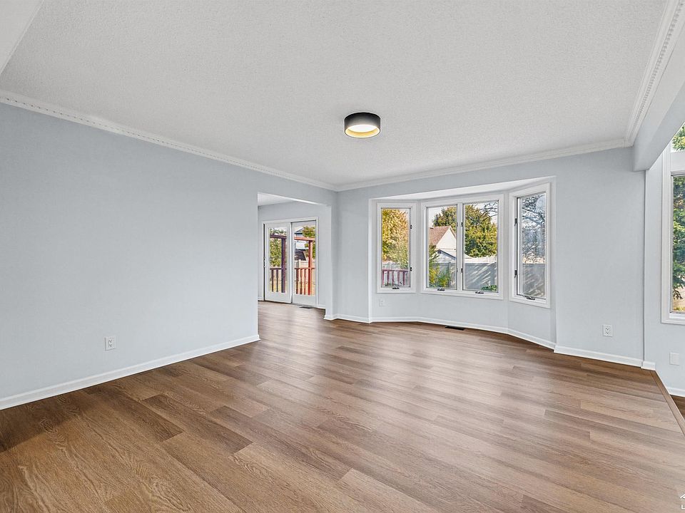 15135 Churchill St, photo 9