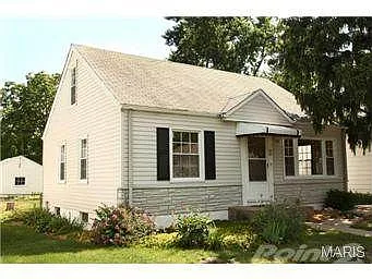 5206 Fairview Ave photo 1