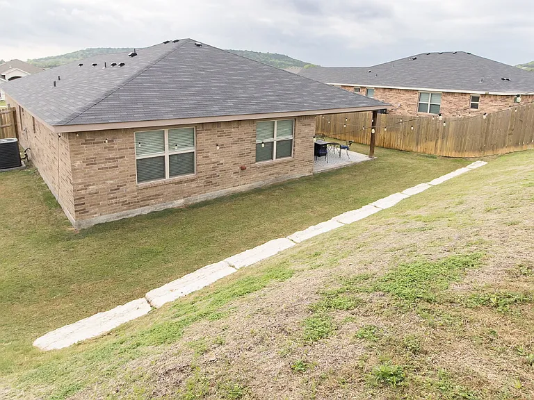 1715 Dryden Ave — Photo 6