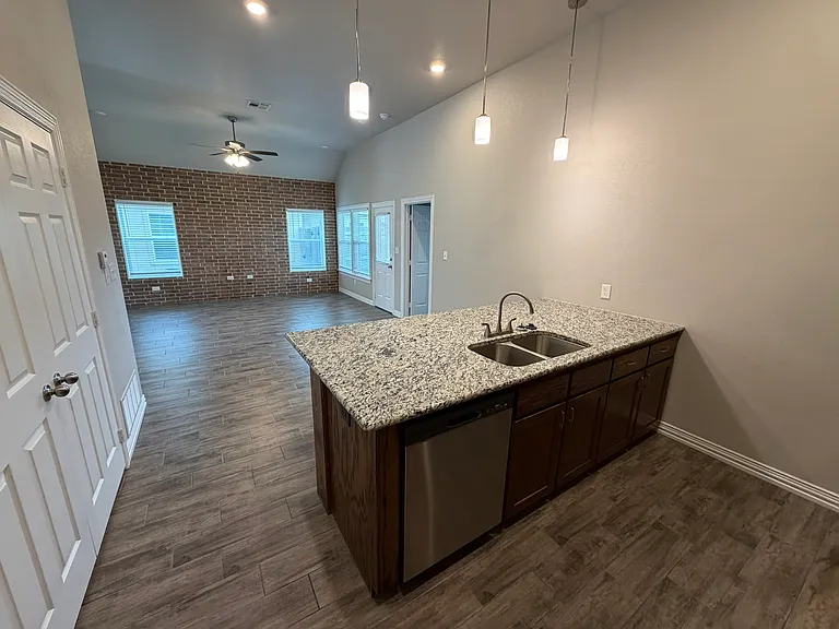 3514 Fenway Cir — Photo 5