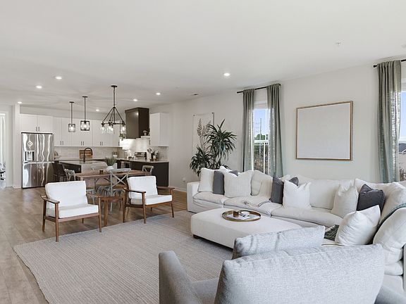 2nd image of 2060 Edison Park Ln