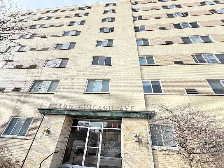 1400 Chicago Ave — Photo 1