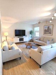 18 Adams Ct, East Brunswick, NJ, 08816