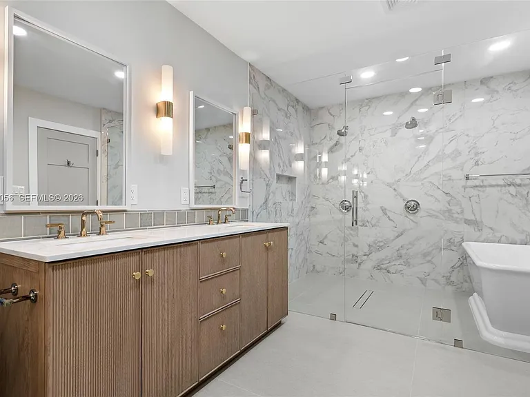 6000 SW 17th St — Photo 23