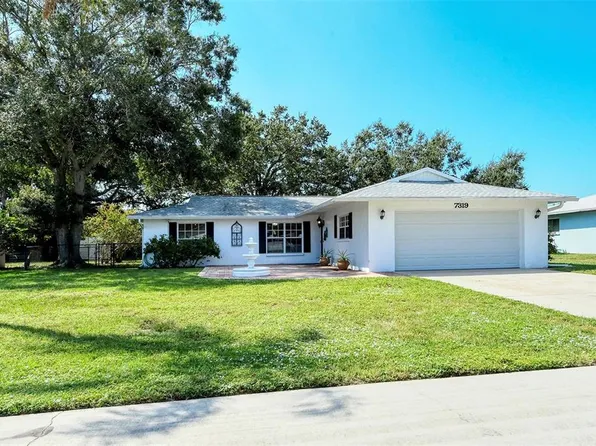 7319 Uranus Dr, Sarasota, FL 34243