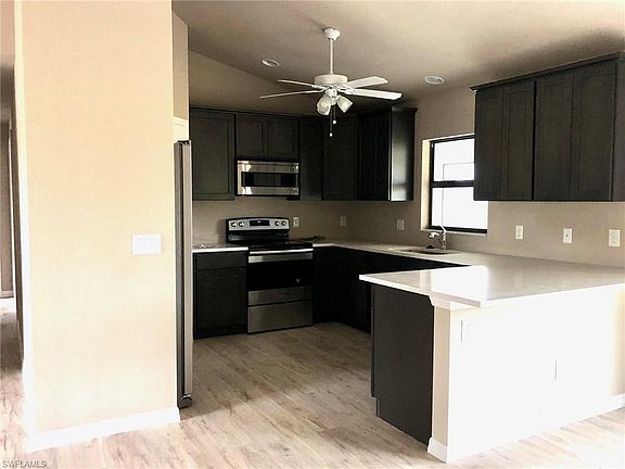 3rd image of 624 NW 2nd St