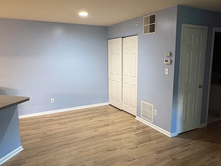 9 Tintern Ct #202 — Photo 4