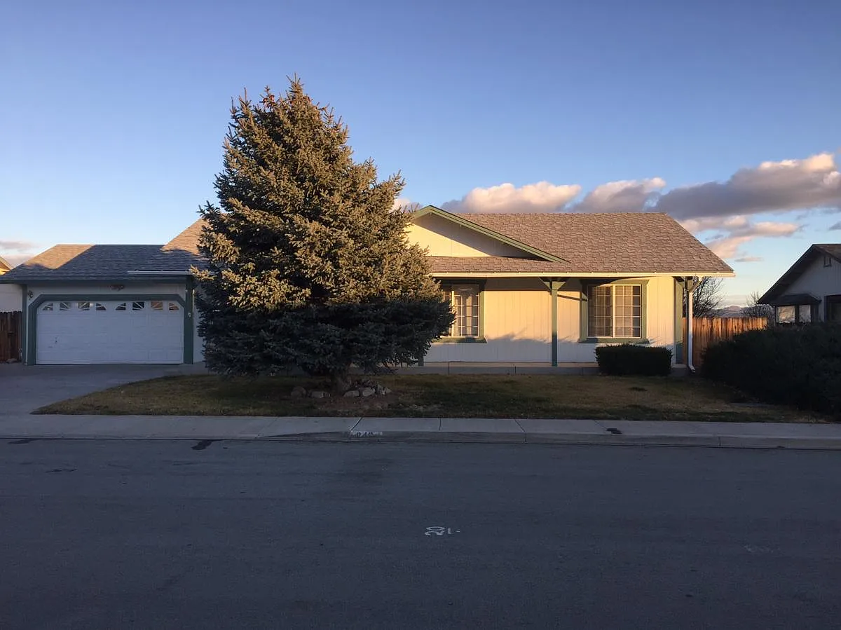 842 Alena Way photo 1