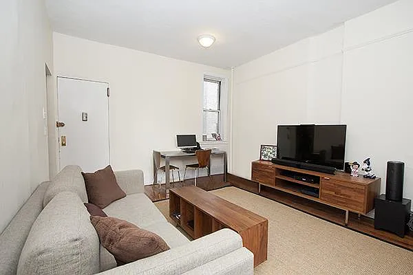 Sold by Prime Manhattan | media 10