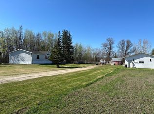 40277 200th St, Roseau, MN 56751
