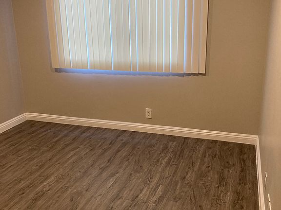 5th image of 12036 Saticoy St APT 205