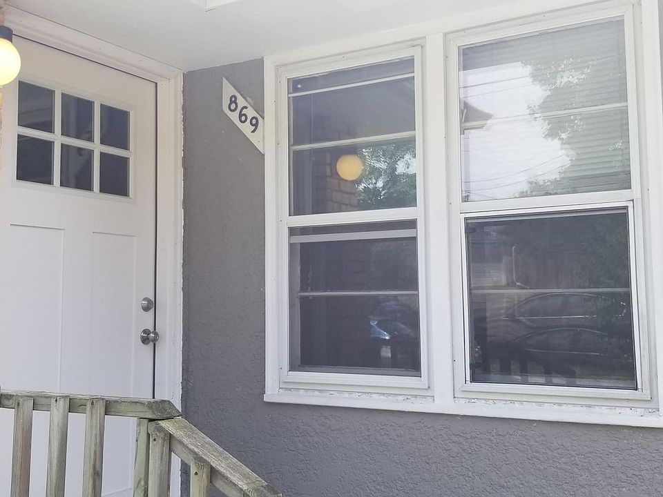 1st image of 869 Weeks Ave SE