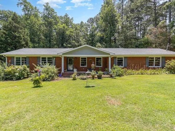 728 Duke Dr, Sanford, NC 27330