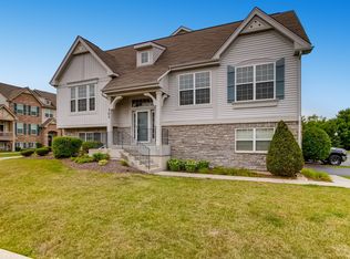 301 Bennett Dr, Carol Stream, IL 60188