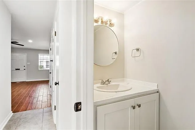 3 bed, 1.5 bath, 1341 sqft, $1,800 — Photo 4