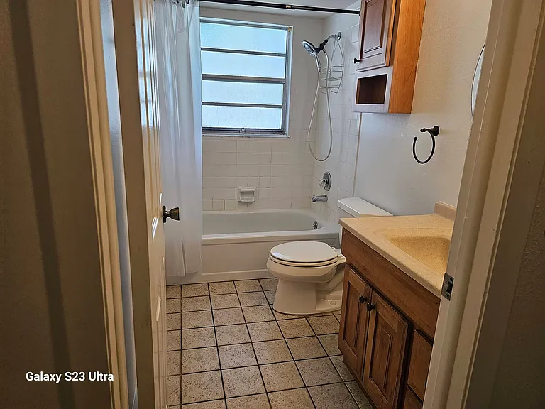 2065 Whitney Dr — Photo 10