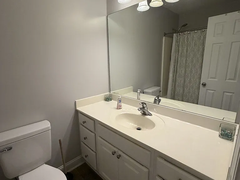 3710 Robinson St — Photo 17