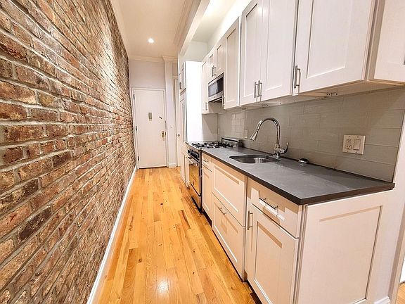 3rd image of 1413 York Ave APT 1A