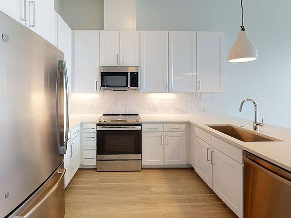 3rd image of 357 N Grant St #810