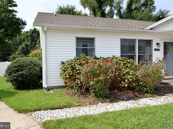 5th image of 280 Meadows Ct