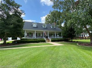 9301 Lake Woods Dr, Semmes, AL 36575