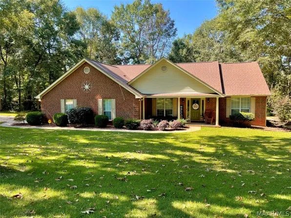106 Noccalula Ct, Prattville, AL 36067