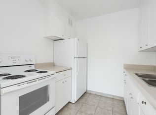 240 Oriole Pkwy #1B-1BA-687SQFT, Toronto, ON M5P2H1