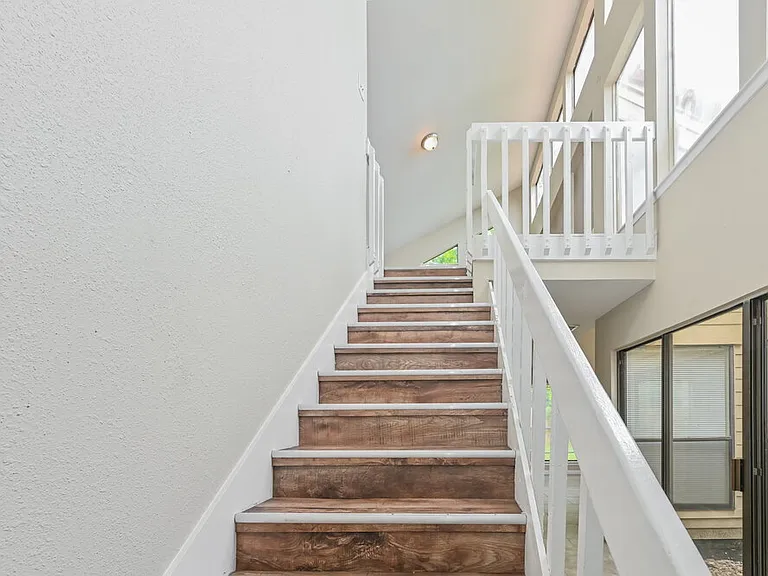 7659 Athlone Dr — Photo 18