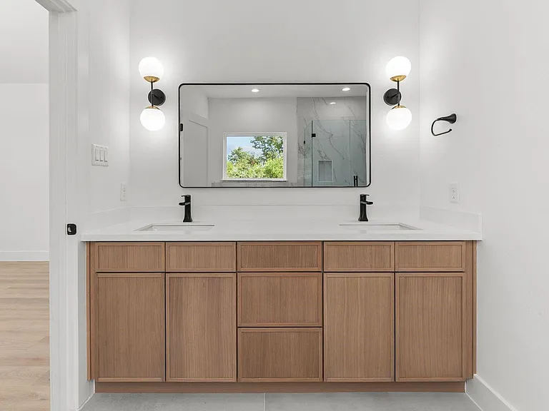3348 Sauer St — Photo 21