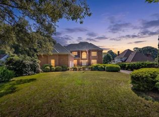 1711 Tyndall Point Rd, Gloucester Point, VA 23062