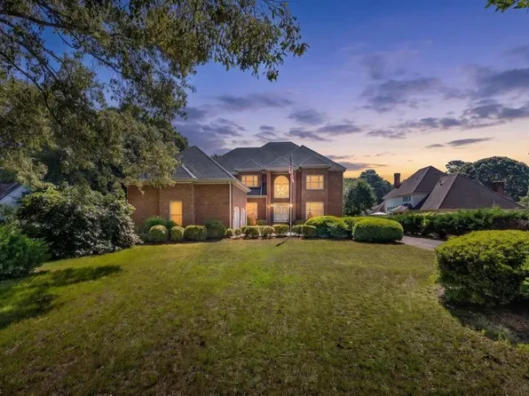 1711 Tyndall Point Rd, Gloucester Point, VA 23062