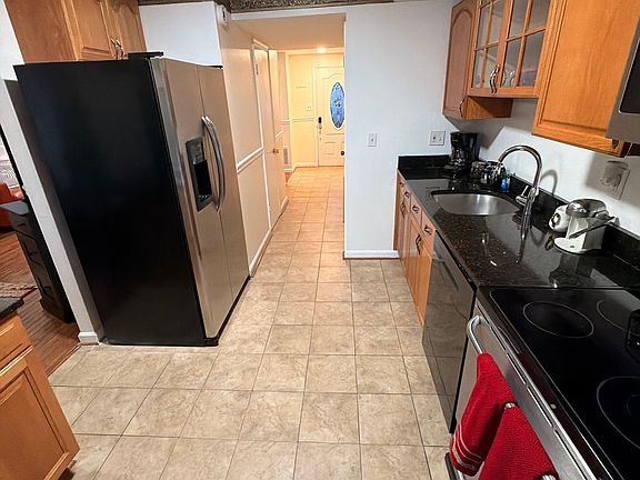 5th image of 8475 Kitchener Dr